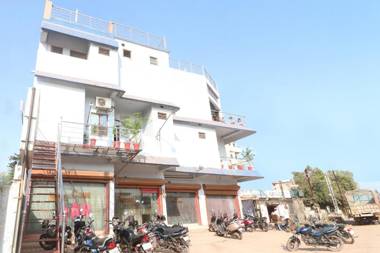 SPOT ON 62709 Hotel Rainbow