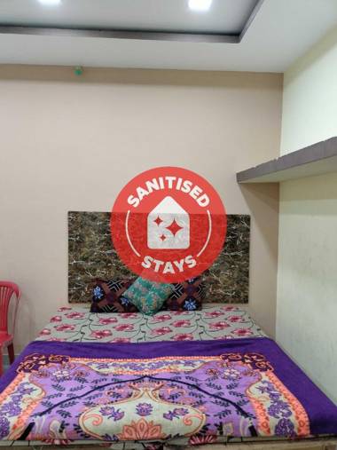 SPOT ON 93628 Hotel Evening Star Inn