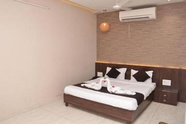 hotel om palace and party plot palitana