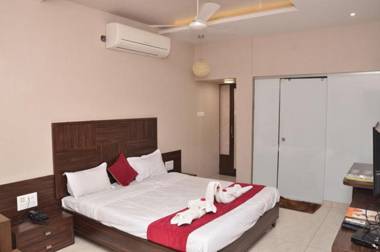 hotel om palace and party plot palitana