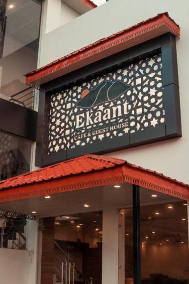 Ekaant Café & Guest House