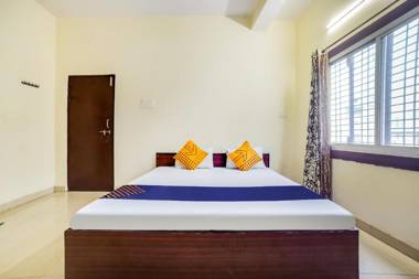 SPOT ON 45291 Bharat Lodge