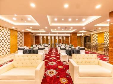 Divine Clarks Inn Suites