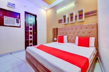 OYO 72793 Hotel Sarovar