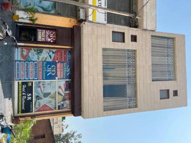 OYO 88536 Sr Hotel And Restaurant