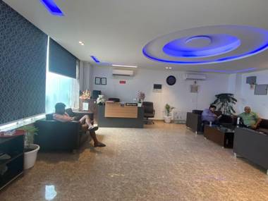 White Rock Hotel By WB Inn