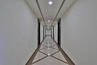 Capital O 41581 Hiriz Hotel