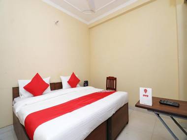 OYO 25110 Hotel Hare Rama