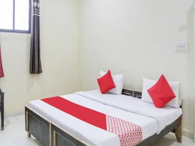 OYO 77842 Triveni Darshan