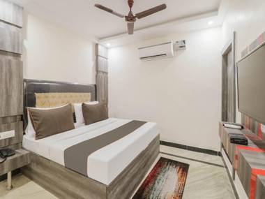 OYO townhouse 407 Legacy civil line