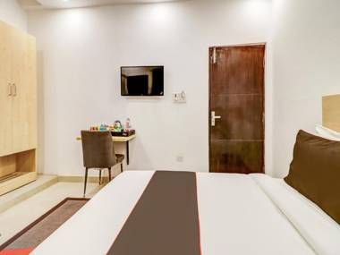 OYO 79138 Collection O Hotel Premier Inn