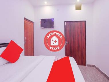 OYO 78885 Hotel Holiday