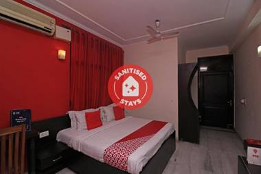 OYO 87863 Heaven Palace