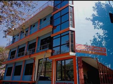 OYO 88148 Ansuiya Guest House