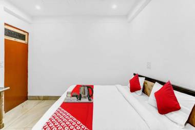 OYO Flagship 90814 Platinum Guest House
