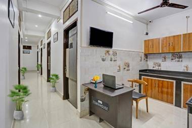 Townhouse 1082 Holidayy Inn