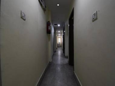 OYO Flagship 87482 Hotel Lord Shiva