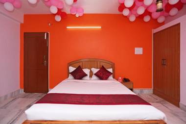 OYO 10994 Hotel Luxury INN