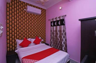 OYO Flagship 33471 Hotel Magadh Empire