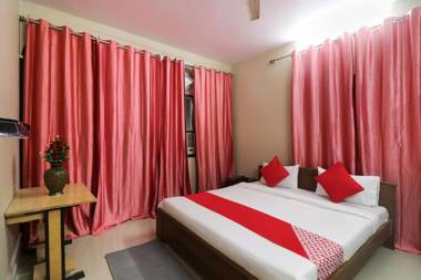 OYO Flagship 44546 Royal Holiday