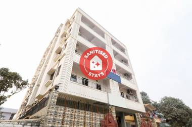 Capital O 78105 Hotel Figtree Premier