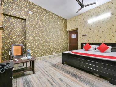 OYO Flagship 80252 Hotel Pearl