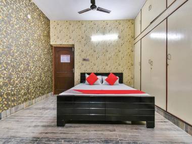 OYO Flagship 80252 Hotel Pearl