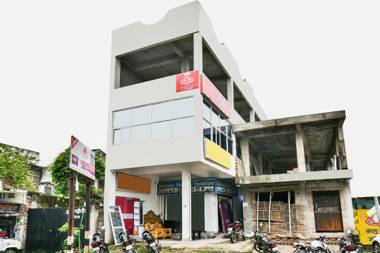 OYO 82602 Hotel P Shahi