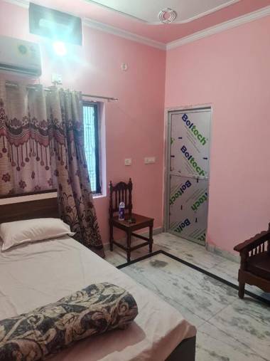 SPOT ON 83264 Aaditya Hotel