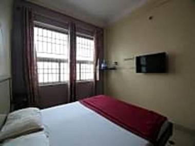 Goroomgo Welcome Palace Patna 