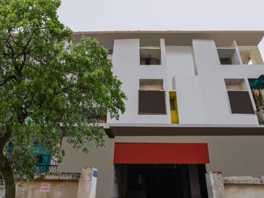 OYO 87217 Vibrant Inn