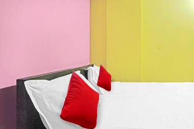 OYO 90860 Hotel Imperial Inn