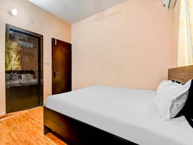 OYO 87369 R P Rooms twenty four