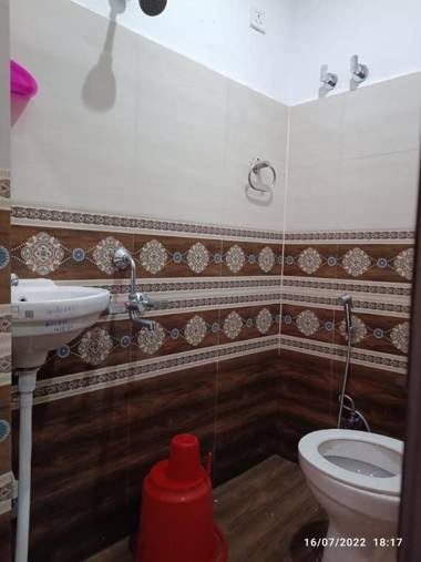 Hotel Maharaja Galaxy By WB Inn