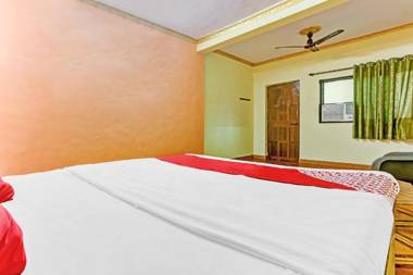 OYO 81439 Vishranti Kashid Beach Resort