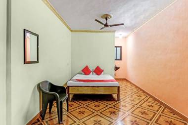 OYO 81439 Vishranti Kashid Beach Resort