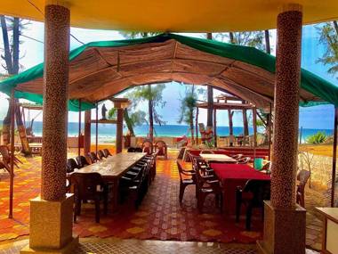 Sam & San Beach Resort