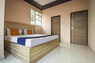 SPOT ON 65851 Hotel Hi Tech