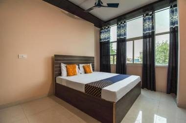 SPOT ON 65851 Hotel Hi Tech