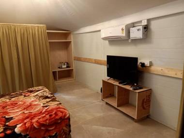 Shivjot Farms And Resort