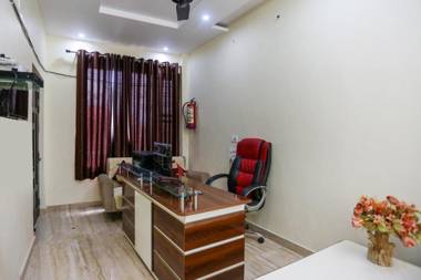 OYO Flagship 48731 Pradeep Hostel