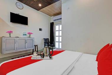 Capital O 88981 White House Hotel