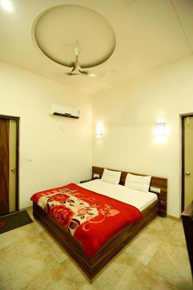 Kohinoor Palace - A Heritage Hotel