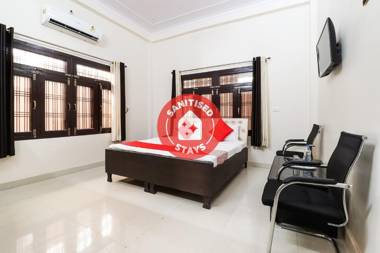 OYO Flagship 45992 Hotel Royal