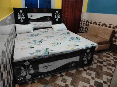 OYO 83295 Sahu Room's