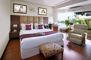 Manas Resort With Petting Zoo