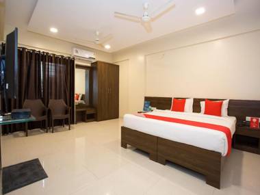 OYO 11512 Hotel Kedari Residency