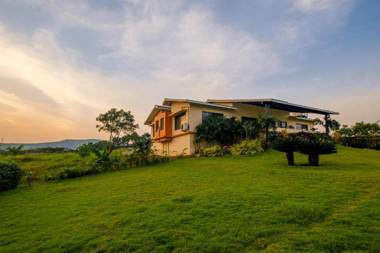 SaffronStays Mega Farms