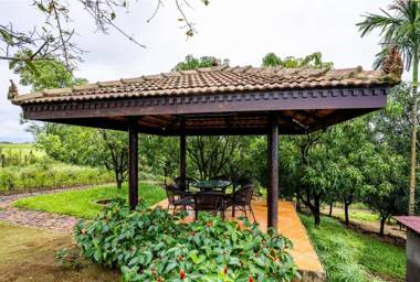 RedhomeX Lake view-villa 5BHK PRIME All Meals Included