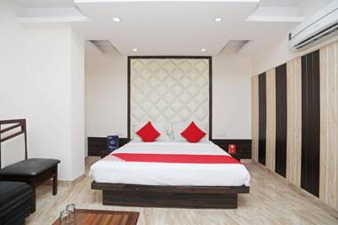 OYO 5183 Hotel Subhadra Residency